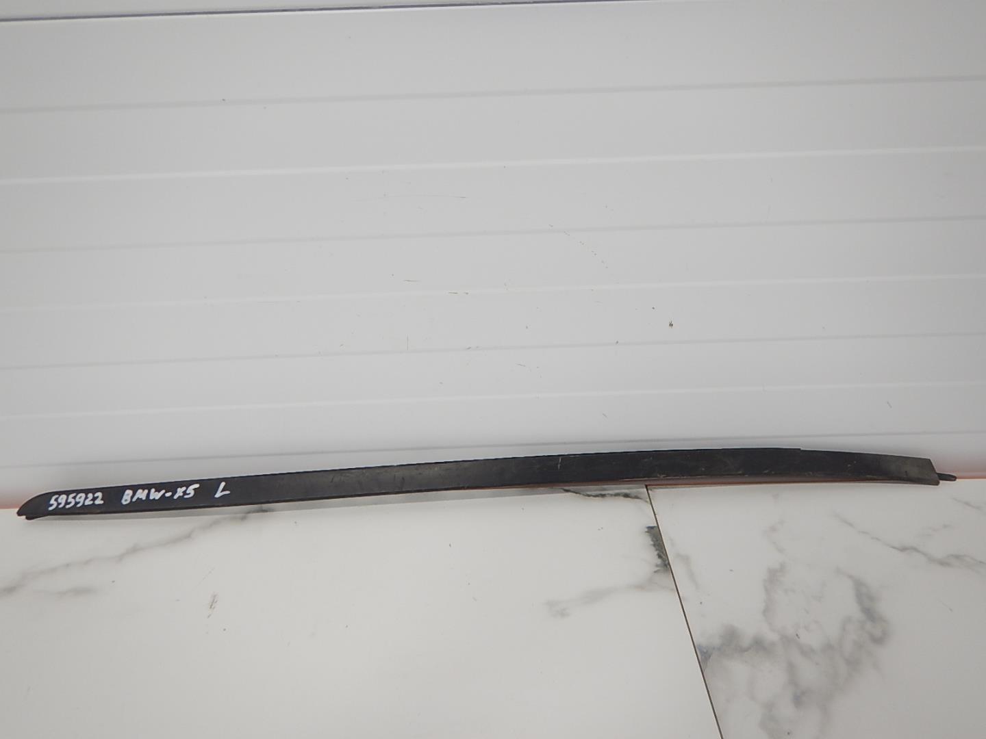 Молдинг лобового стекла