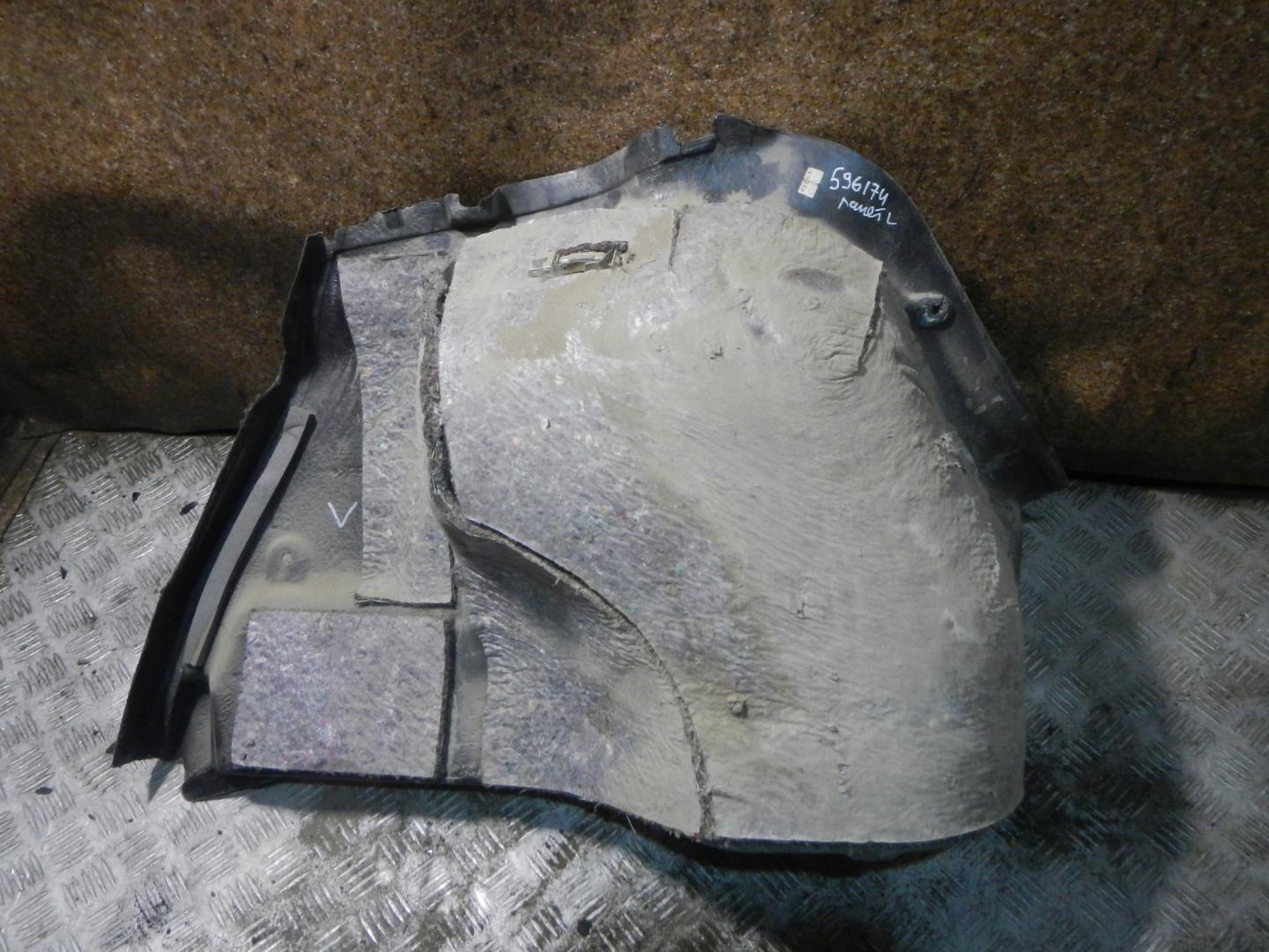 Обшивка багажника