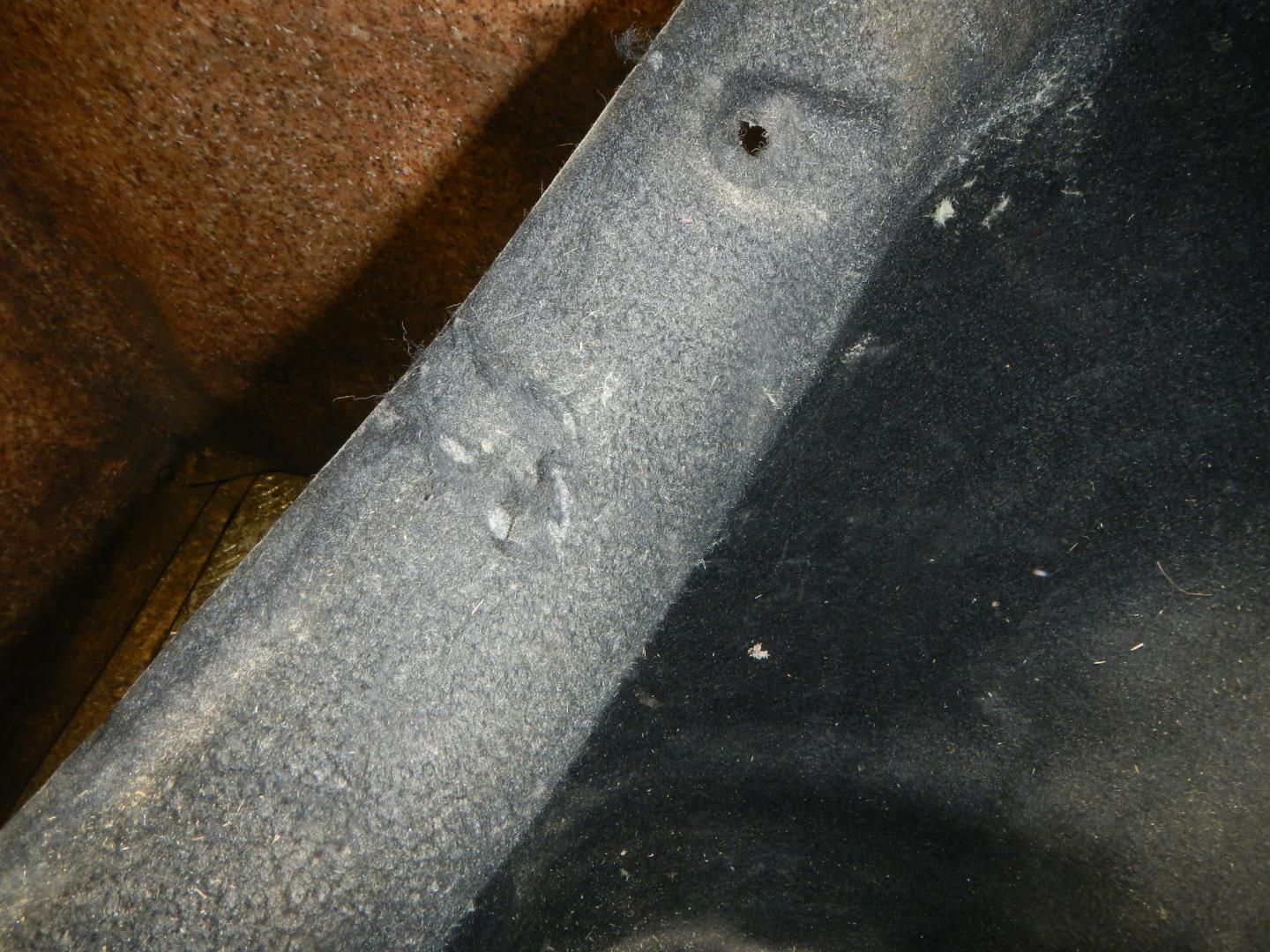 Обшивка багажника