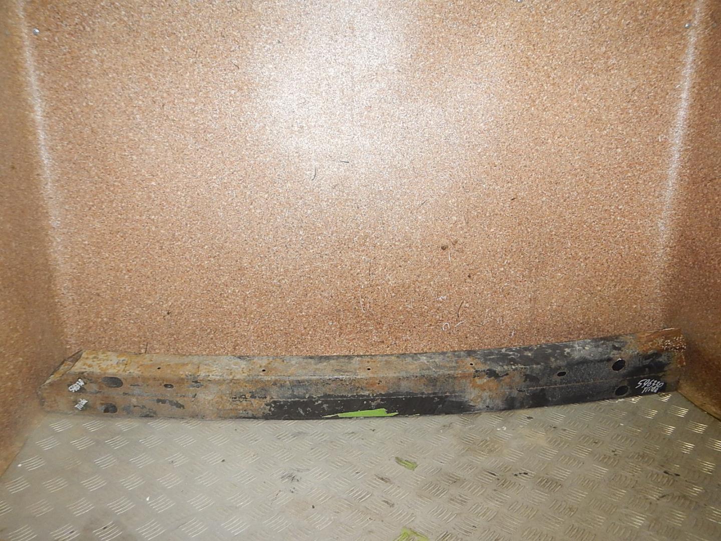 Усилитель заднего бампера