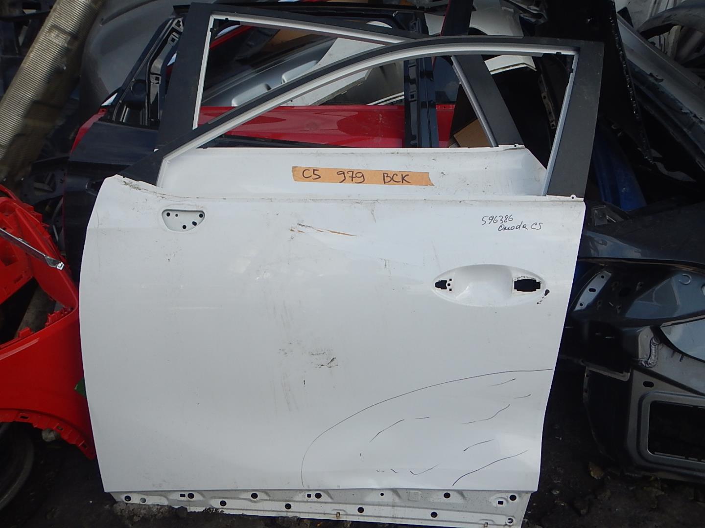 Дверь передняя левая