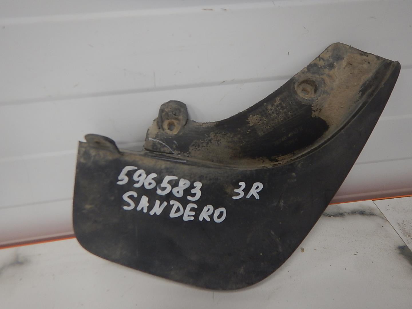 Брызговик задний правый