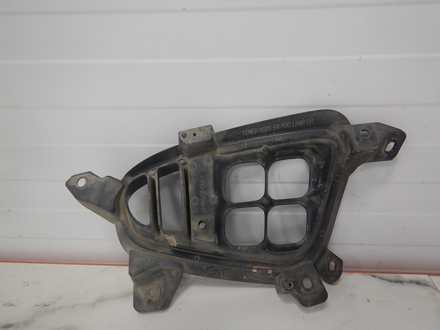 Решетка в бампер левая