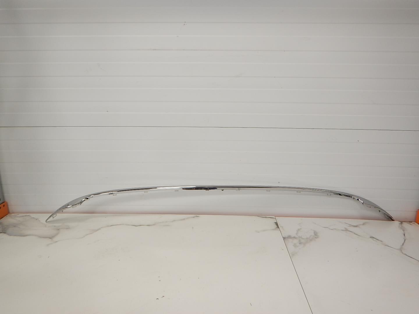 Молдинг заднего бампера