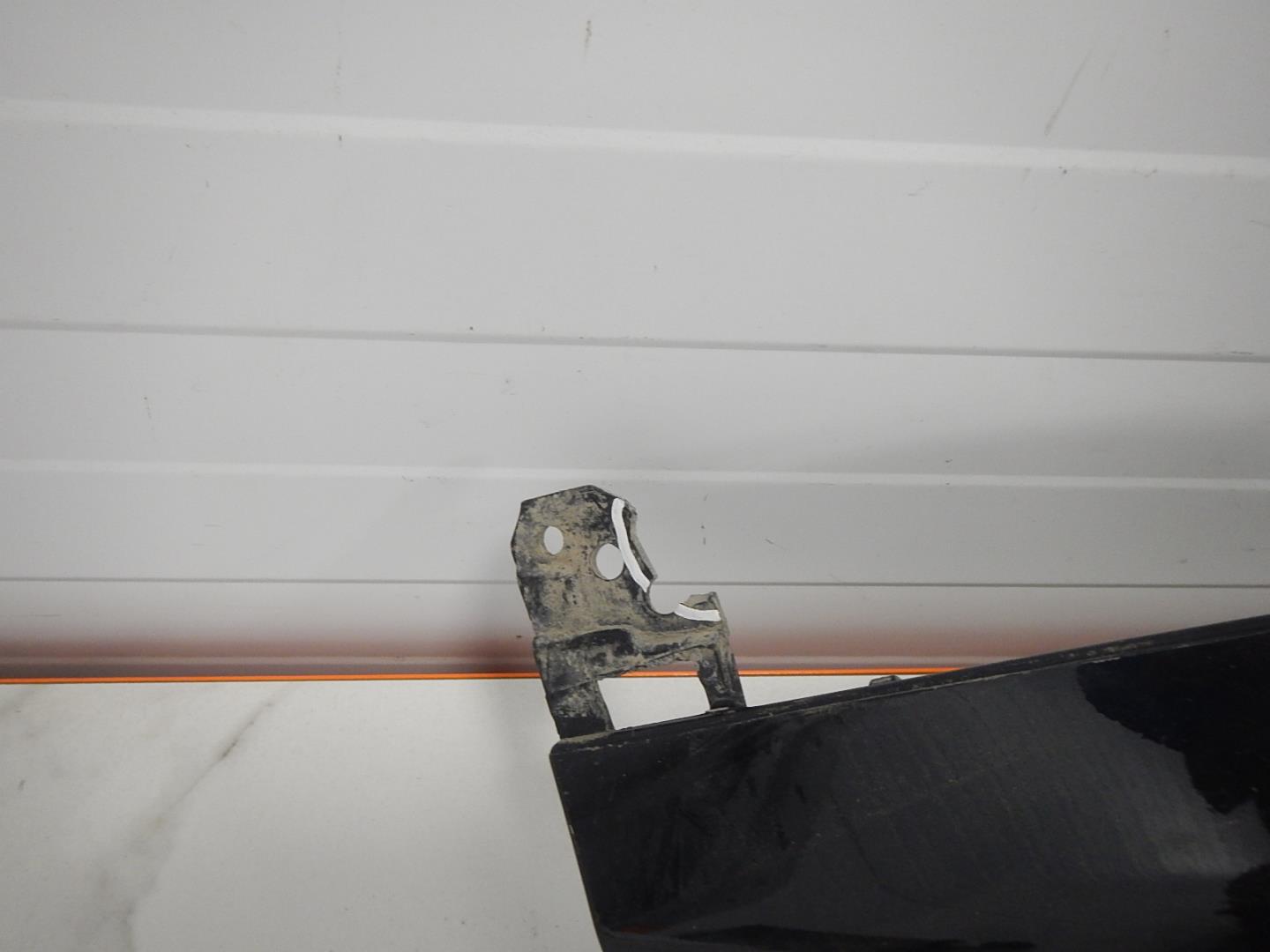 Накладка переднего бампера правая