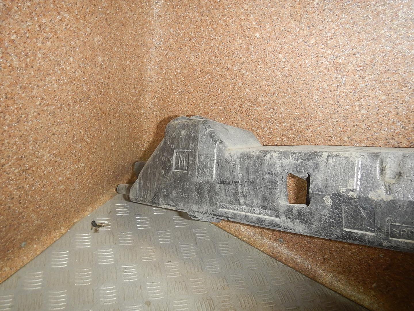 Наполнитель переднего бампера