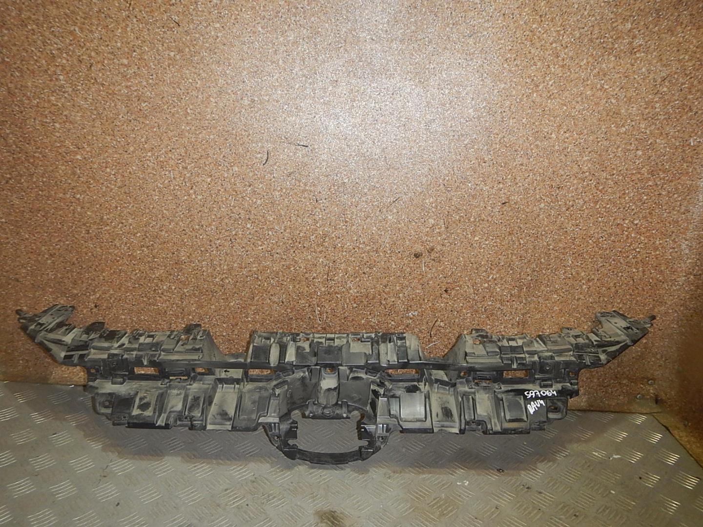 Кронштейн переднего бампера