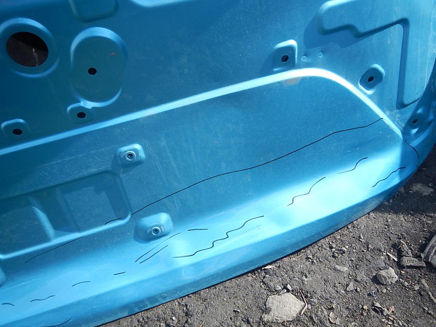 Дверь багажника