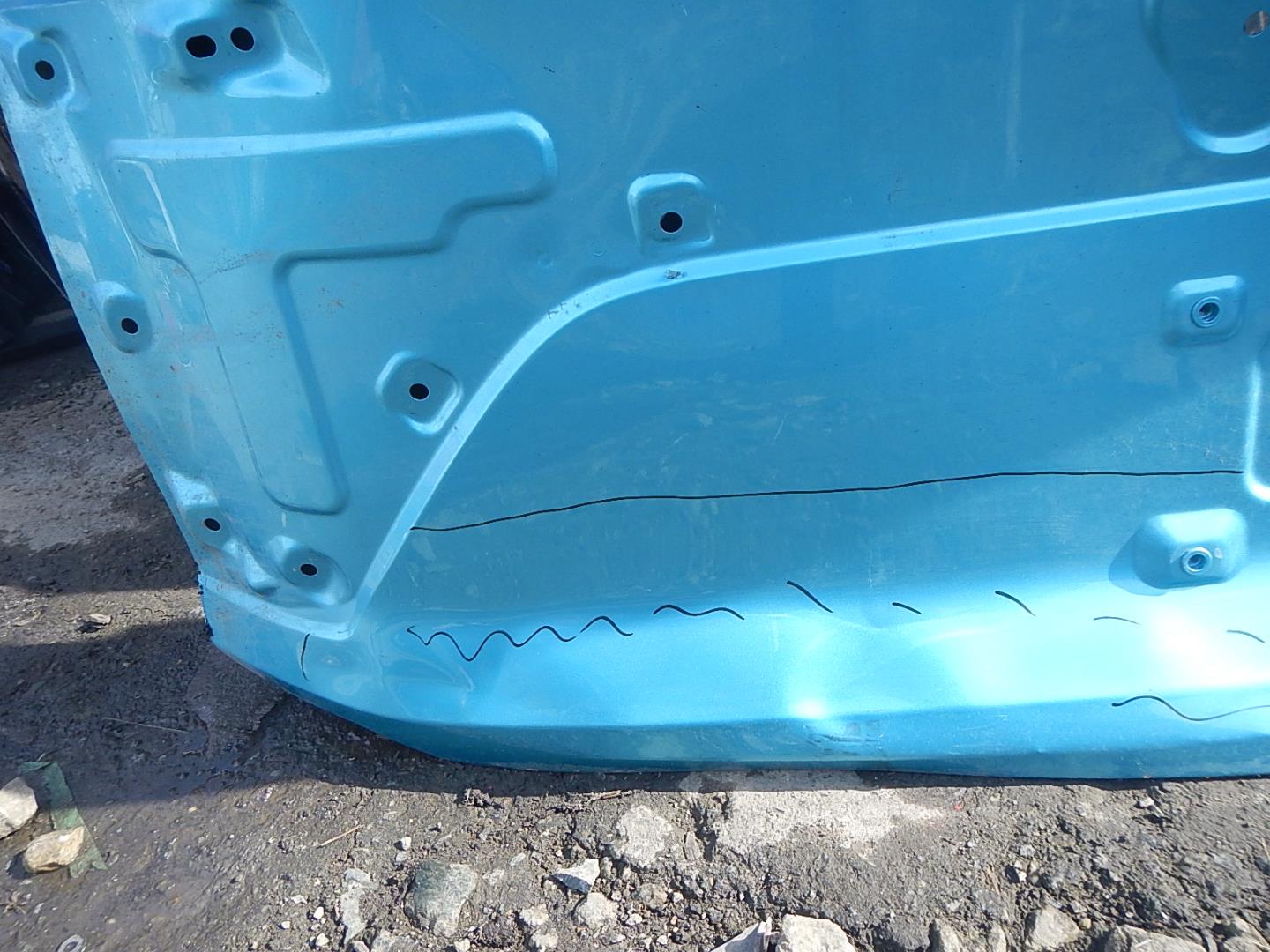 Дверь багажника