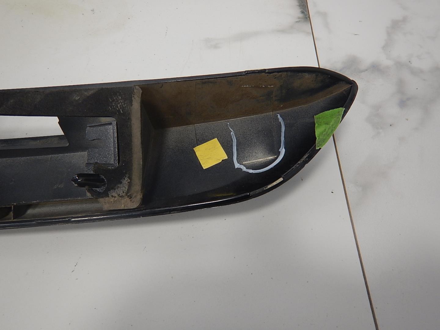 Накладка двери багажника