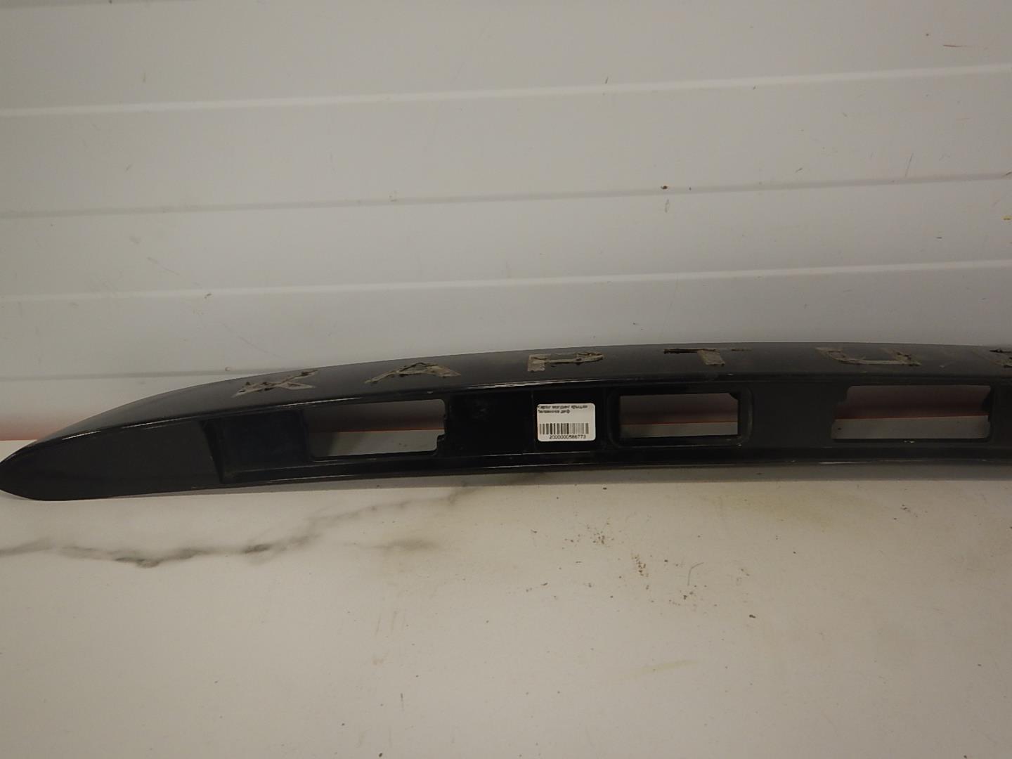 Накладка двери багажника