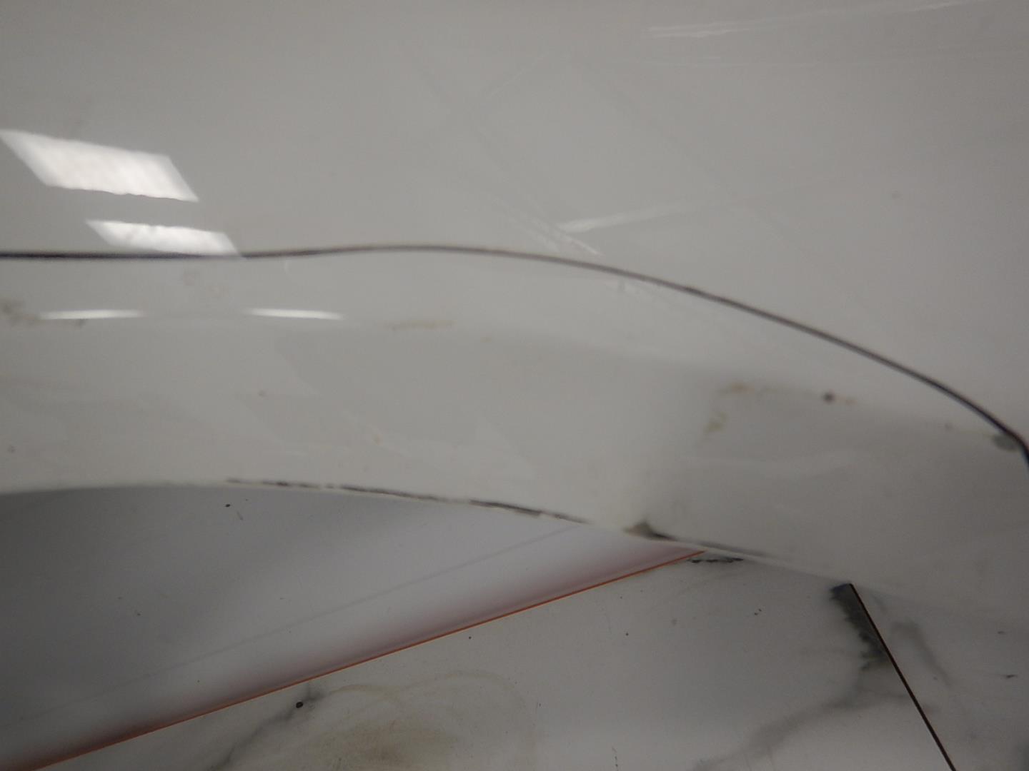 Крыло переднее правое