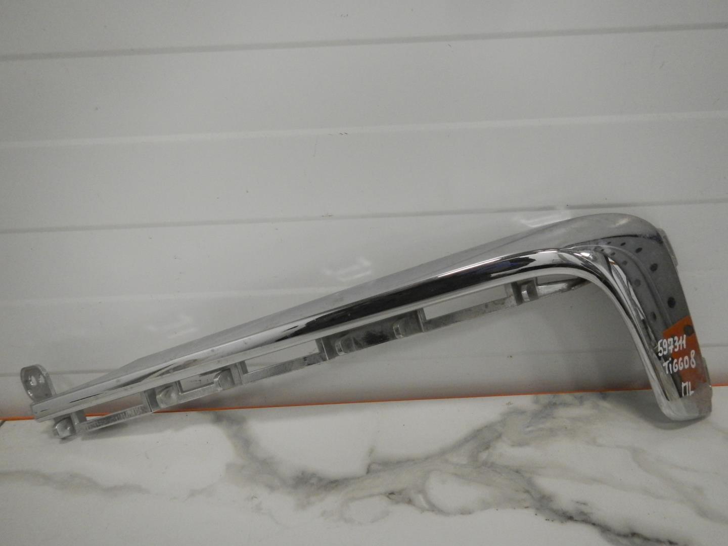 Накладка переднего бампера левая