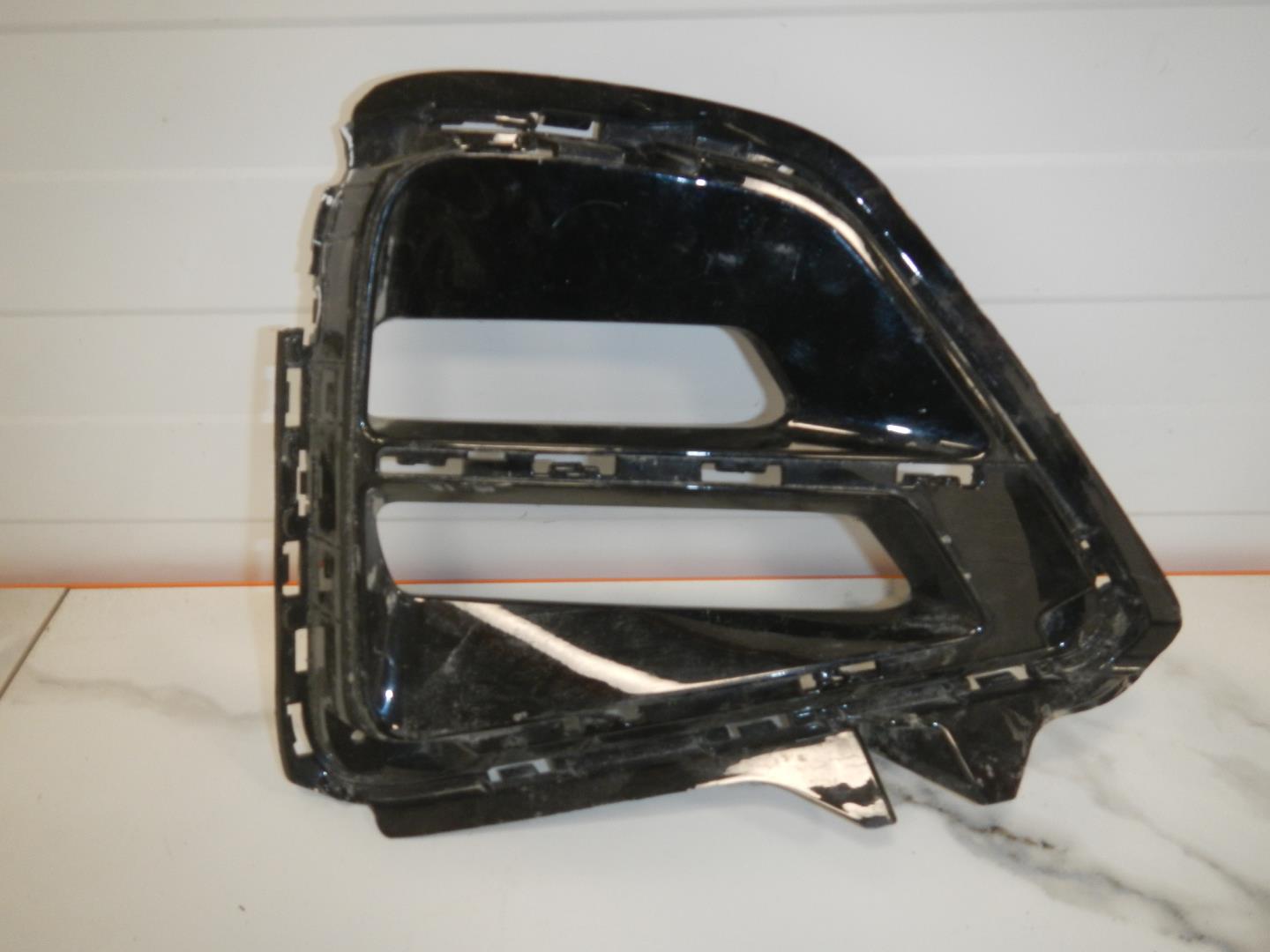 Решетка в бампер правая