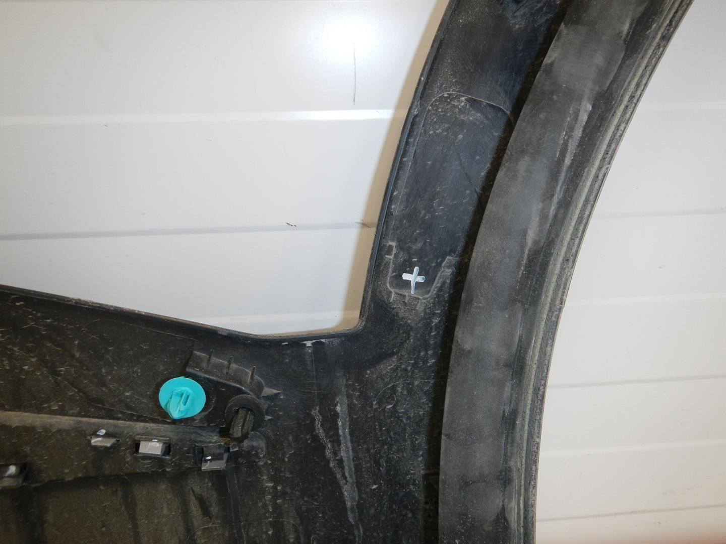 Молдинг задней правой двери