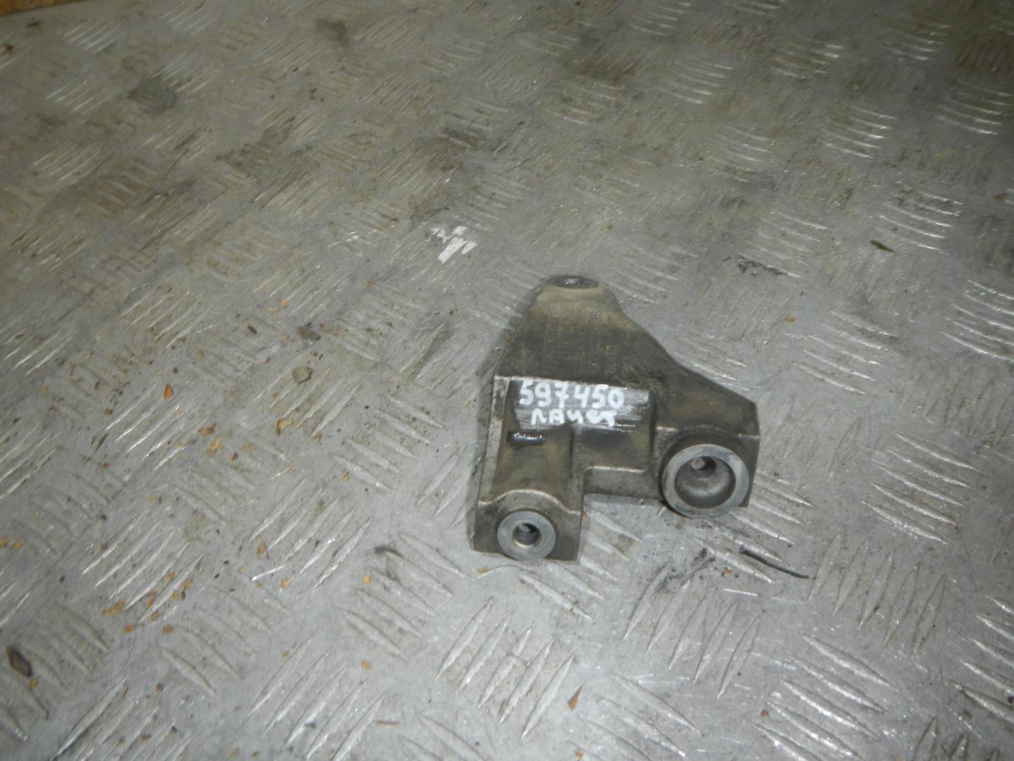 Кронштейн генератора