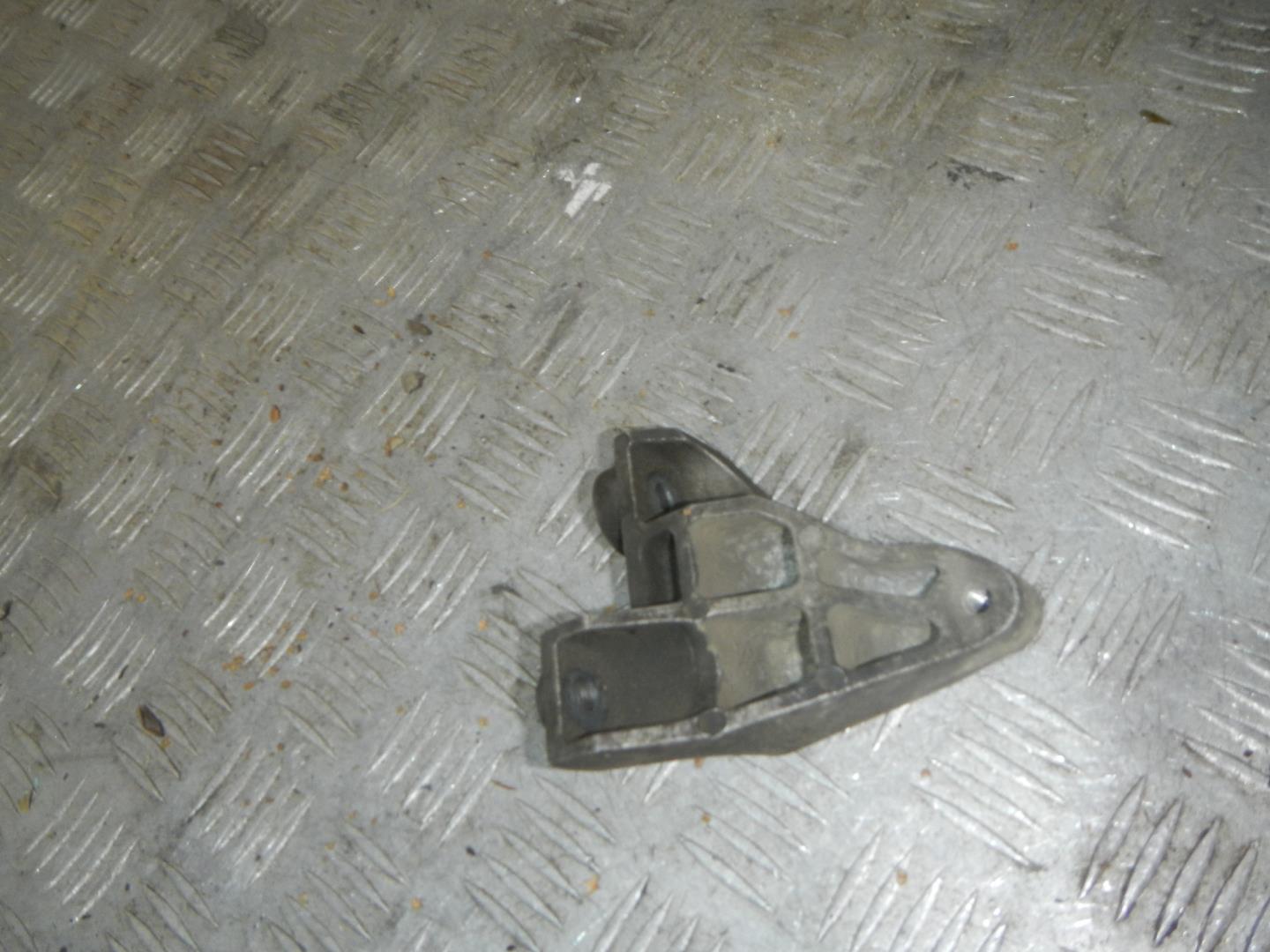 Кронштейн генератора