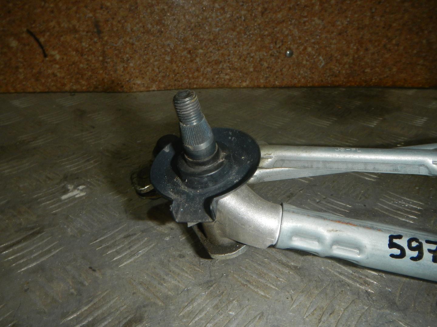 Трапеция стеклоочистителей