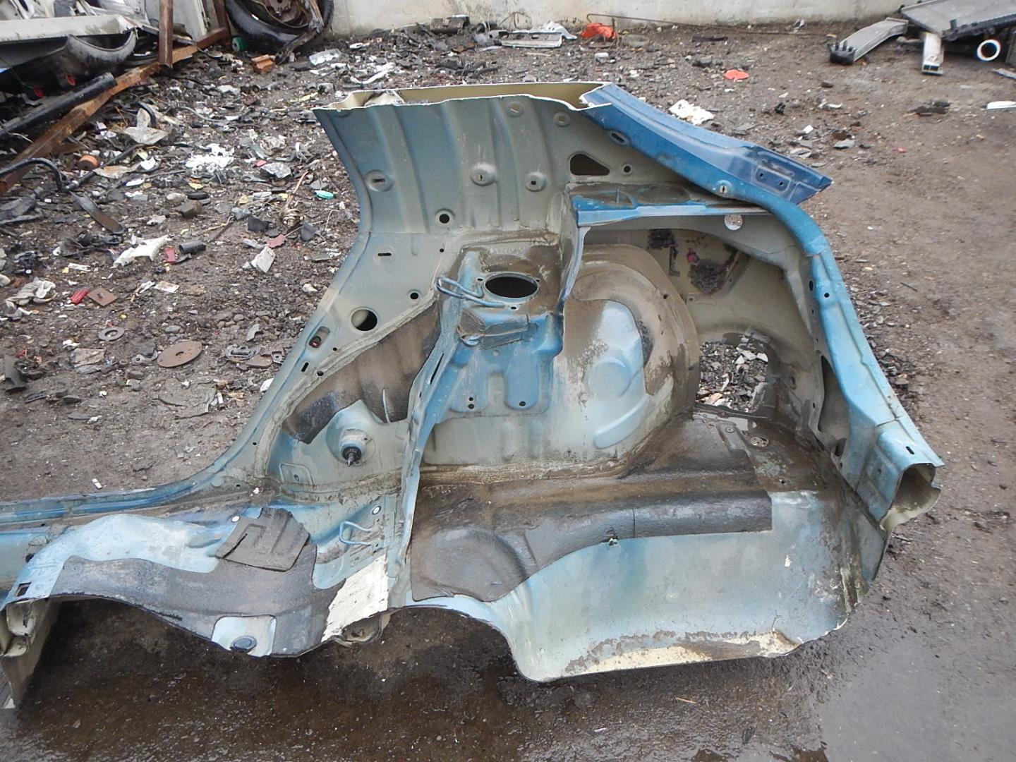 Крыло заднее правое