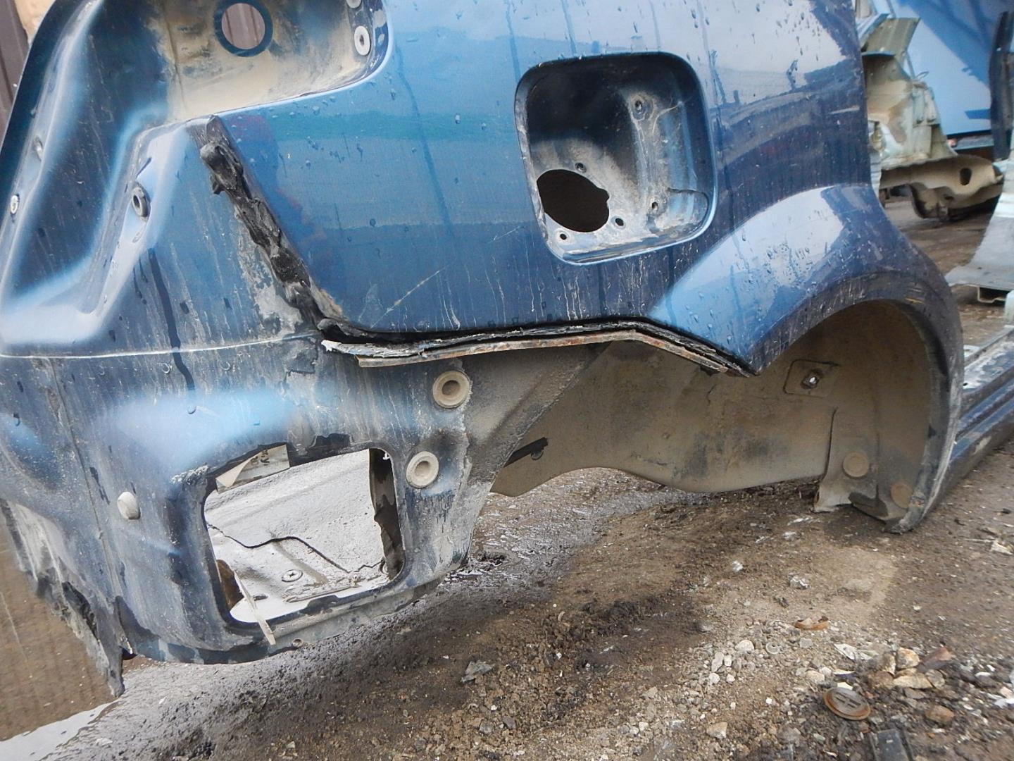 Крыло заднее правое