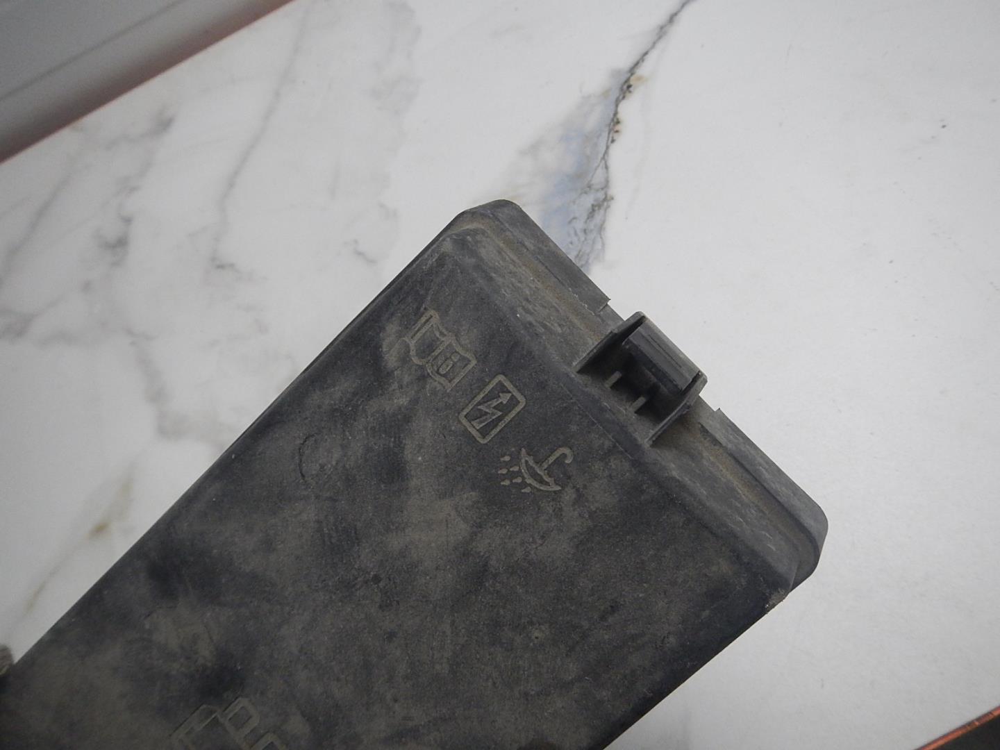 Корпус блока предохранителей