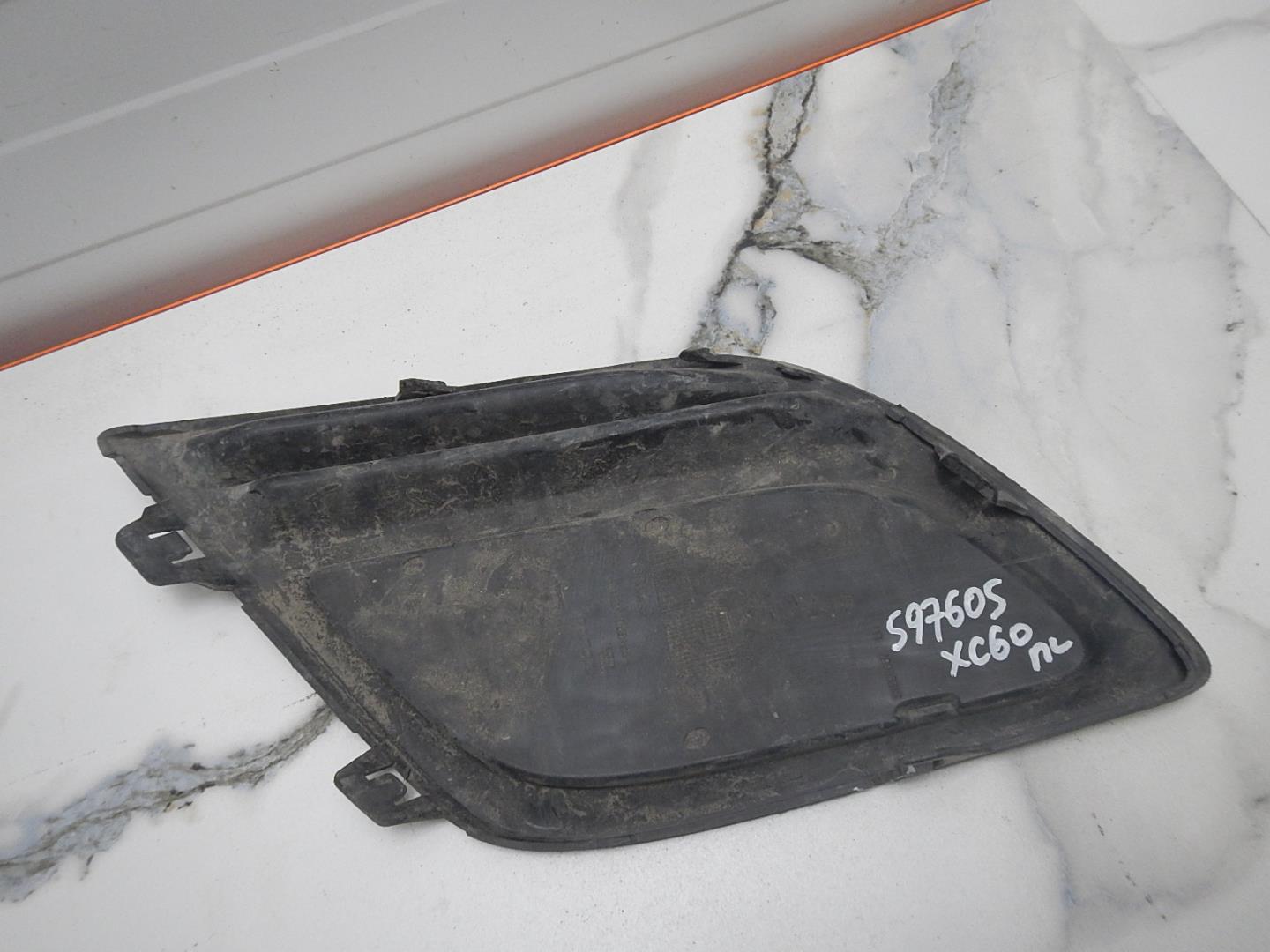 Решетка в бампер левая