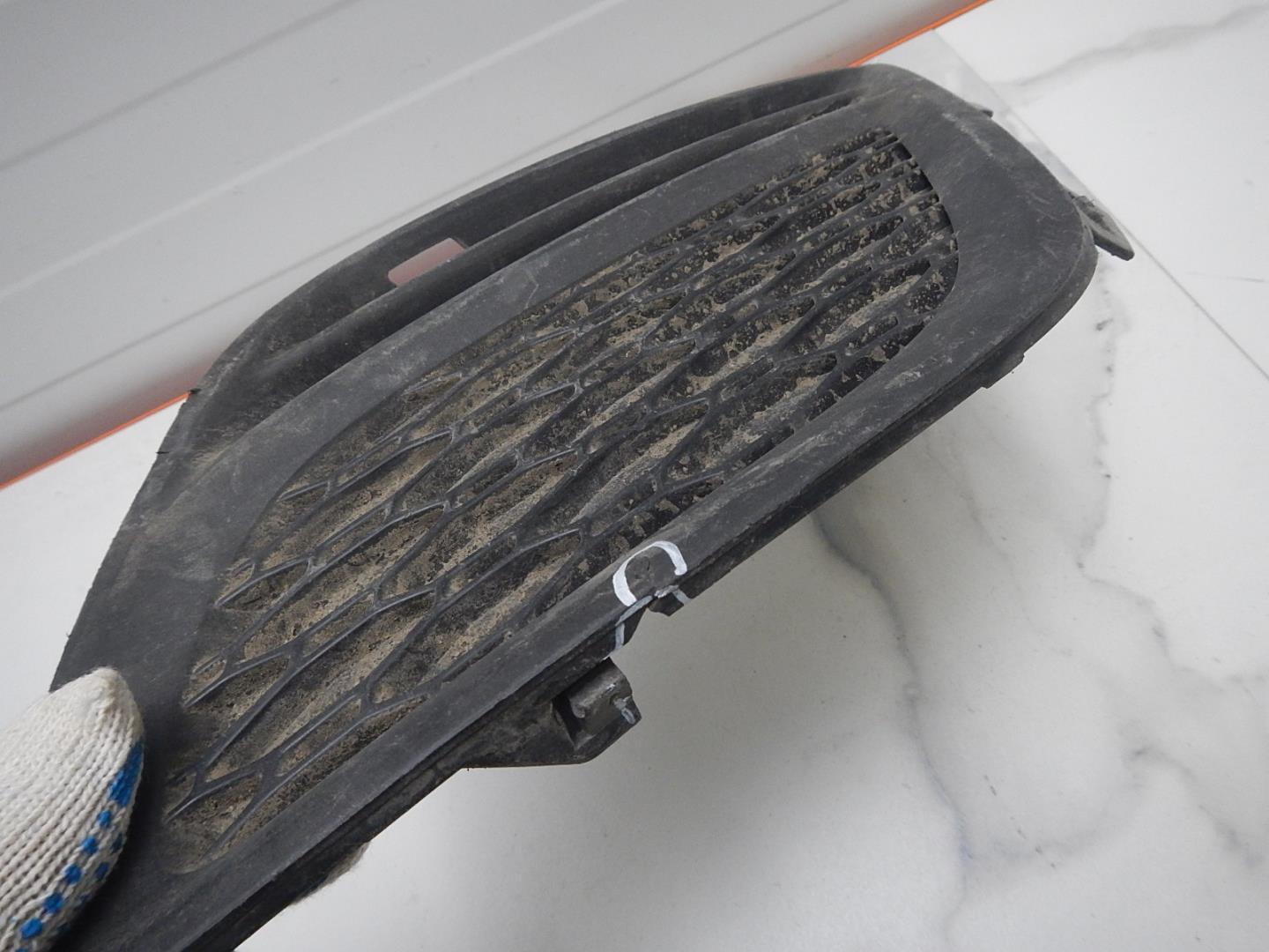 Решетка в бампер левая