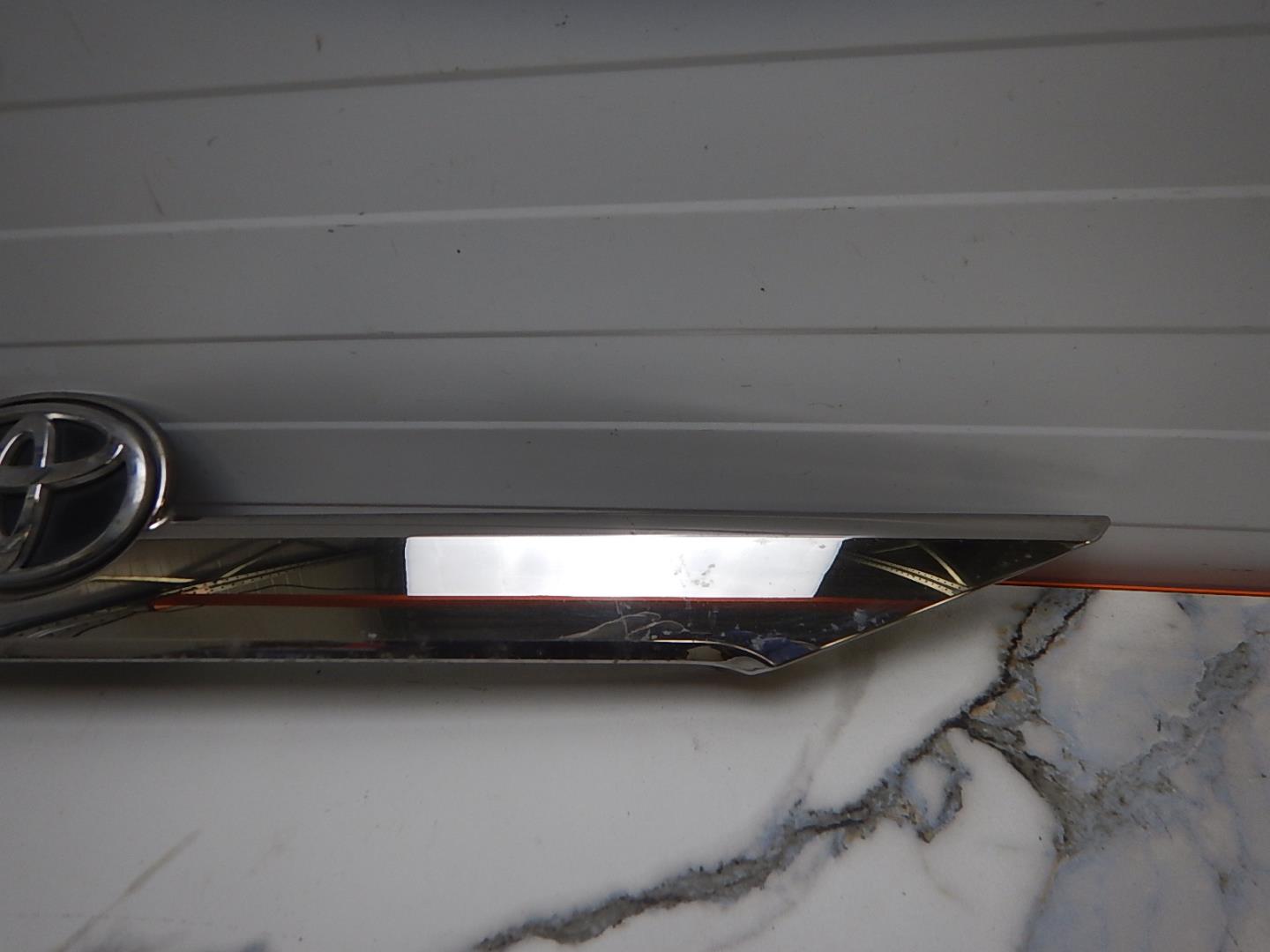 Накладка двери багажника