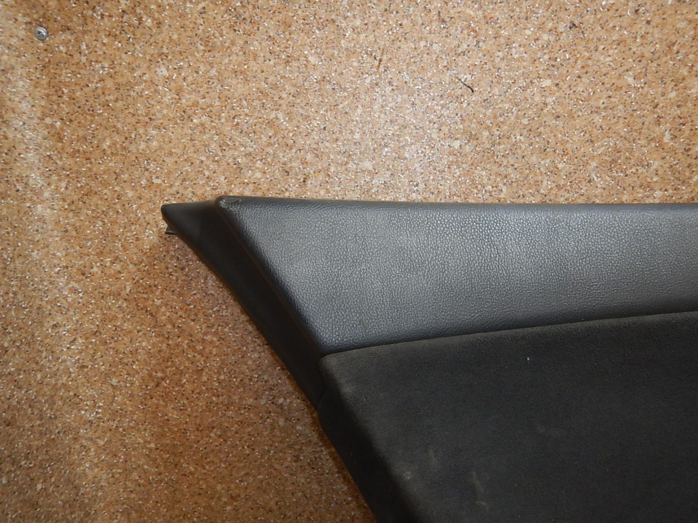 Обшивка двери задней левой