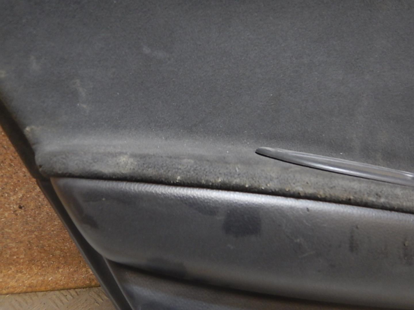 Обшивка двери задней левой