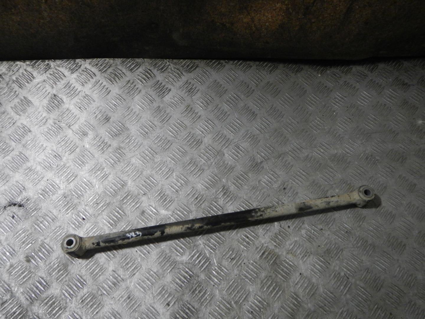 Тяга задняя поперечная