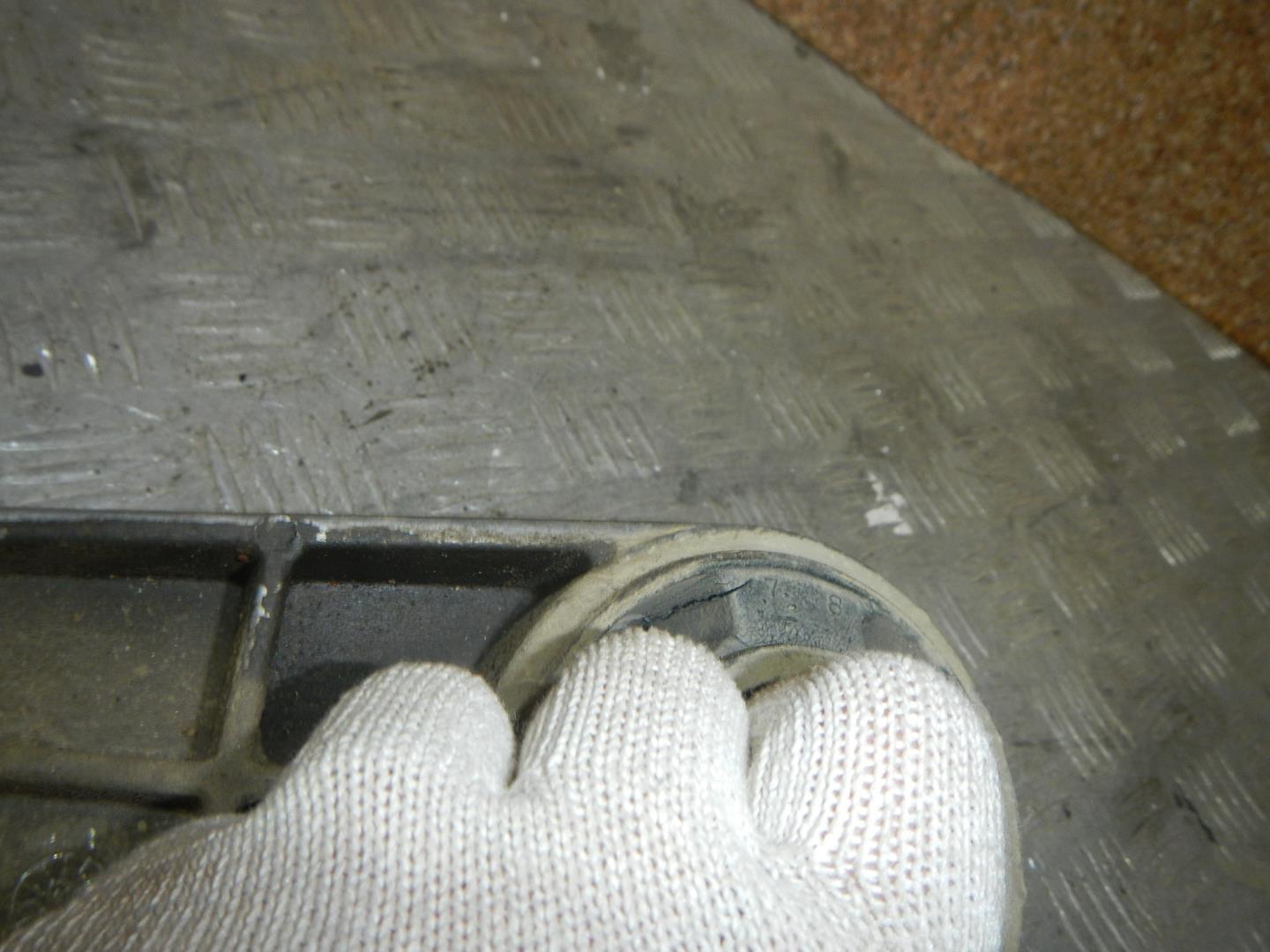 Опора двигателя задняя