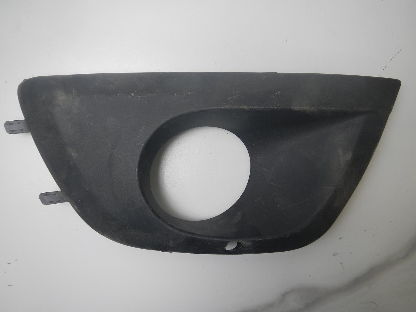 Решетка в бампер правая