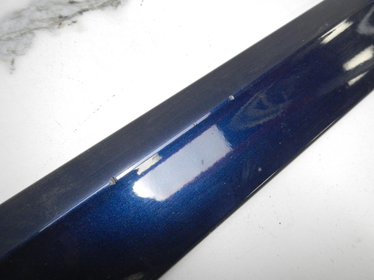 Молдинг передней правой двери