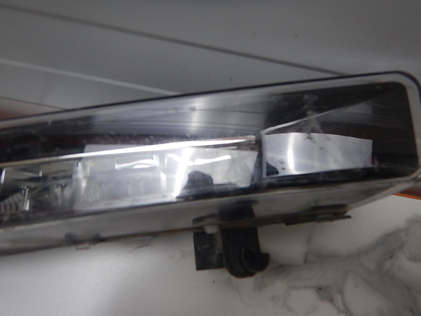 Фара противотуманная правая