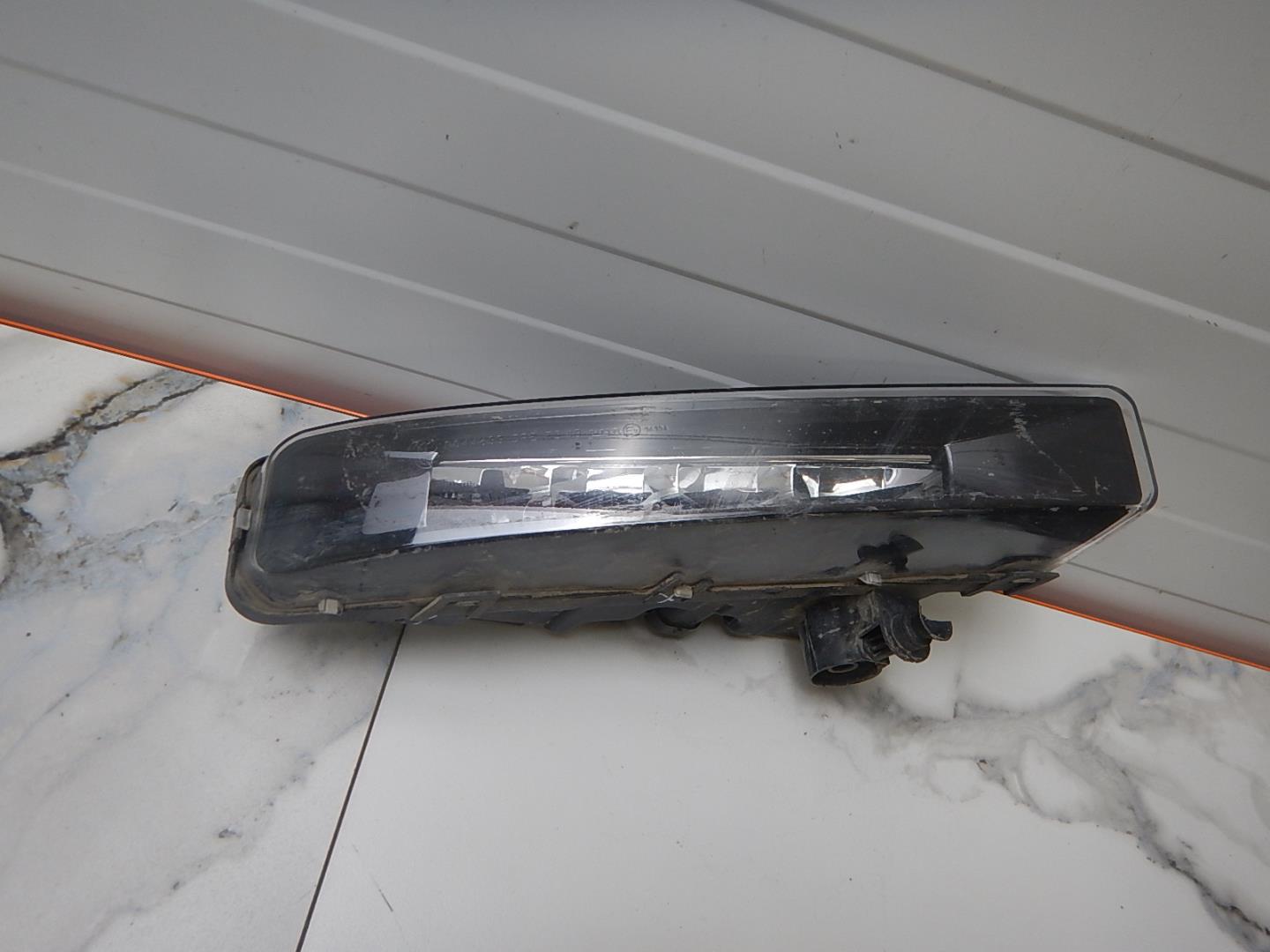 Фара противотуманная правая