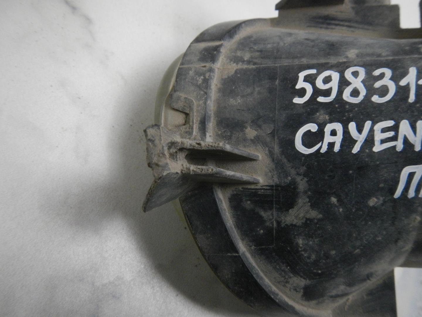 Фара противотуманная правая