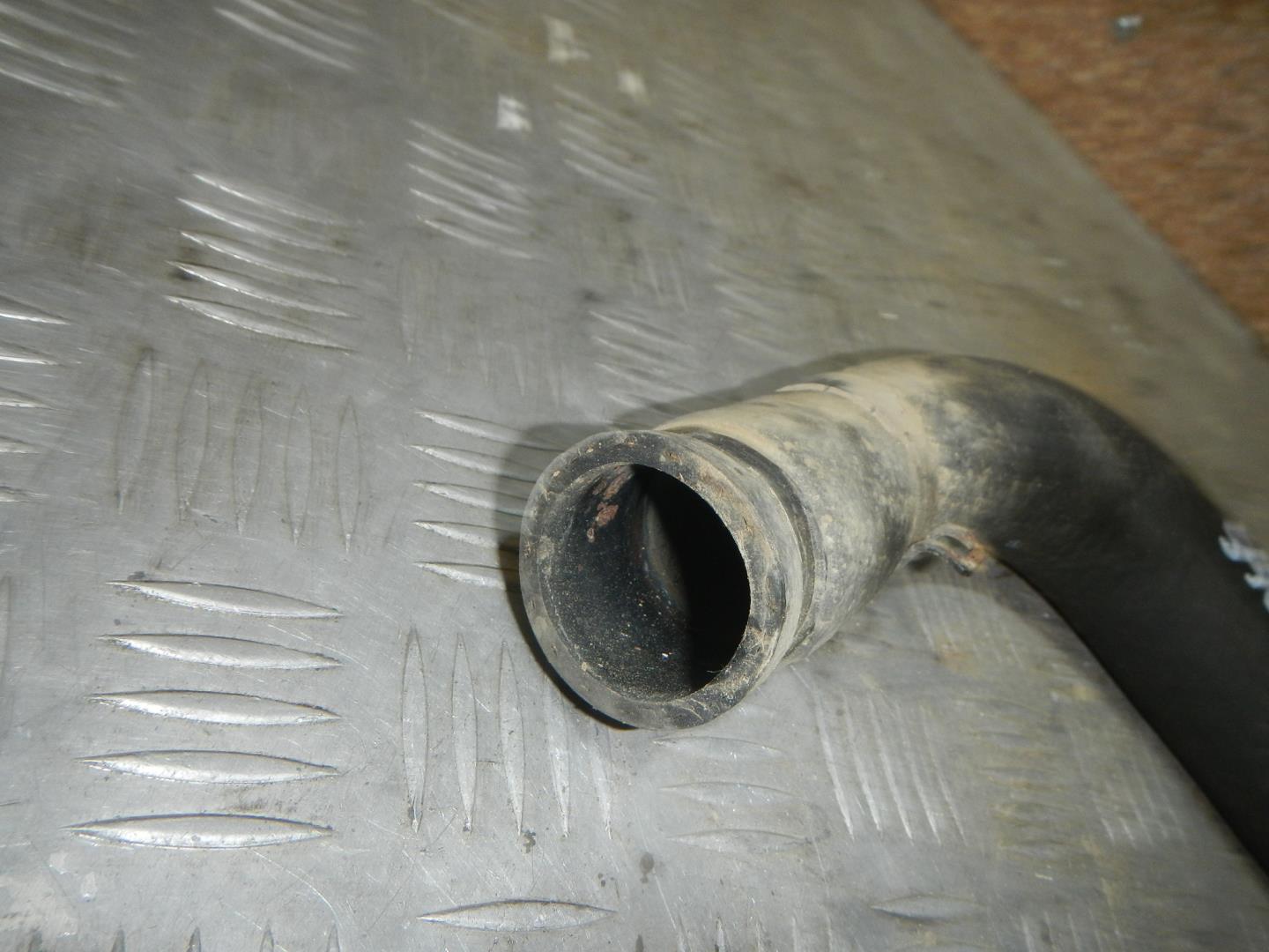 Патрубок радиатора