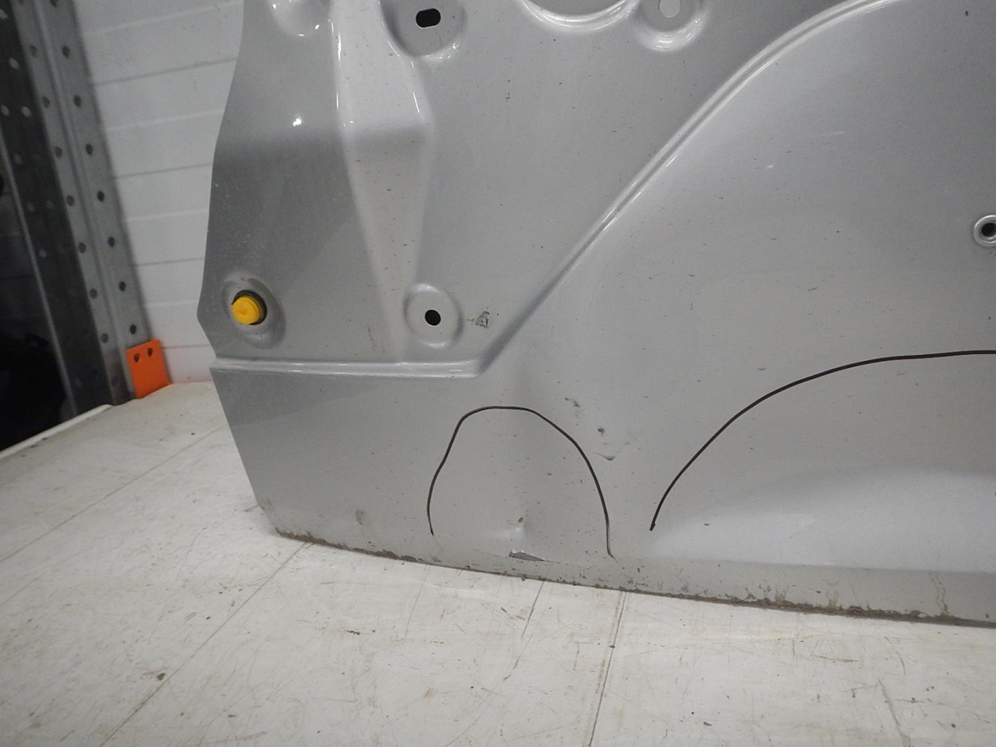 Дверь багажника