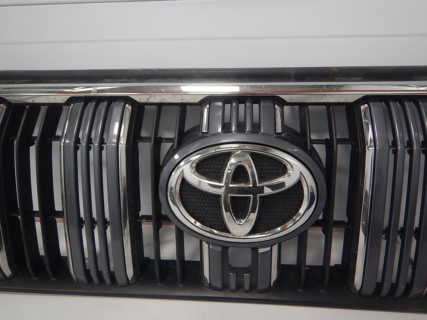 Решетка радиатора