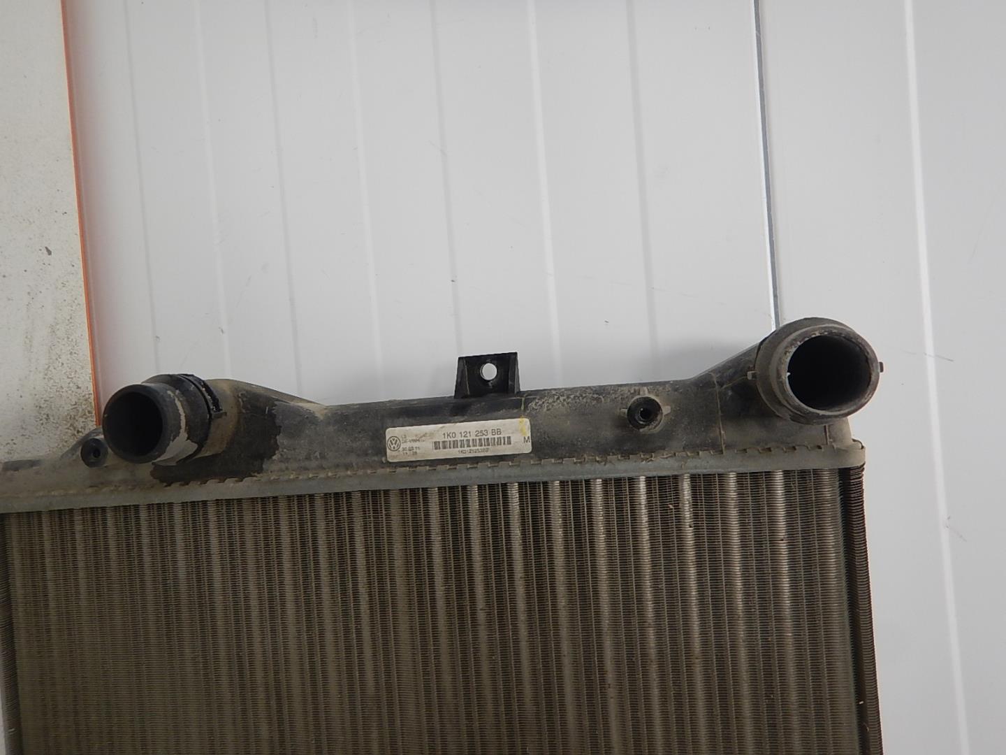 Радиатор охлаждения двигателя основной