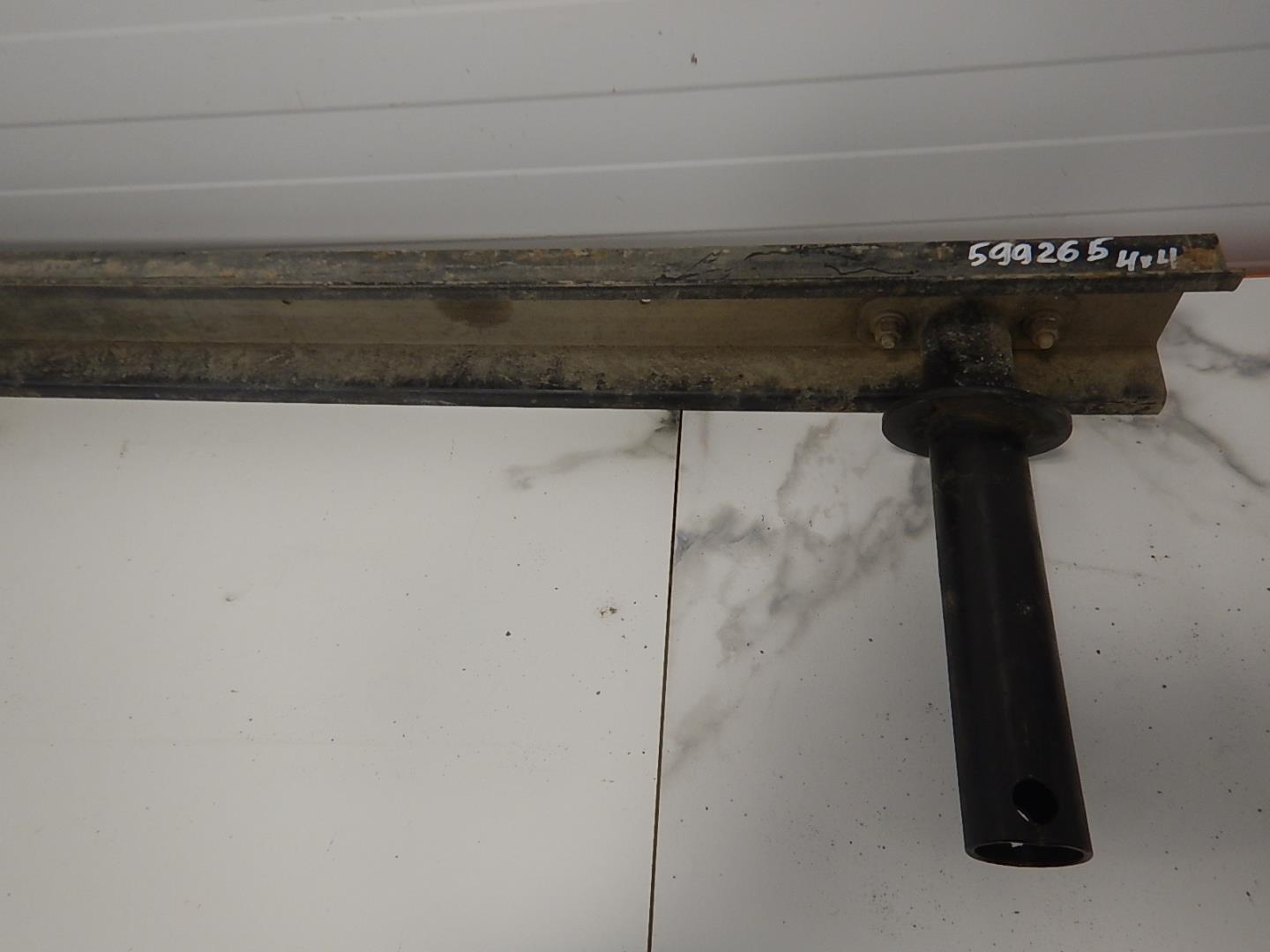 Усилитель переднего бампера