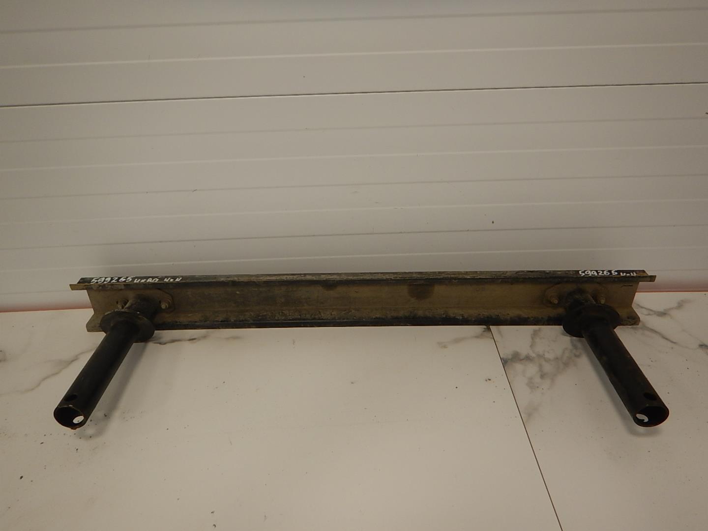 Усилитель переднего бампера