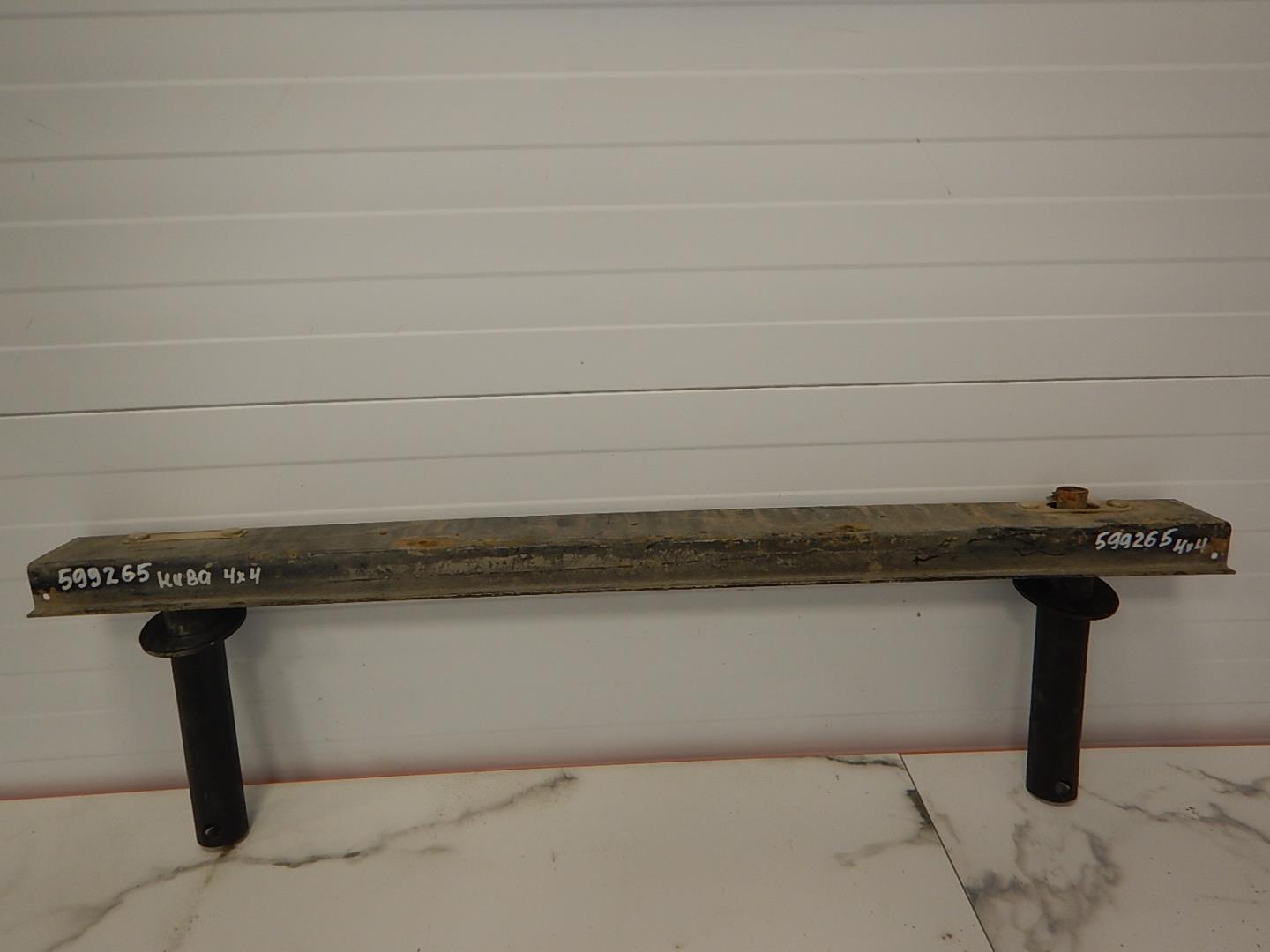 Усилитель переднего бампера