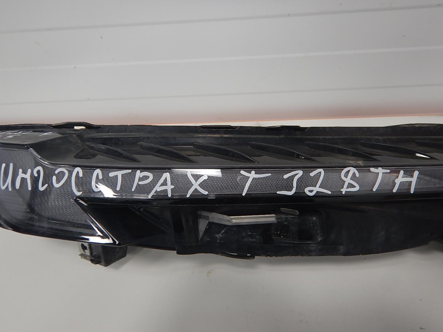 Фара дневного света правая (ходовые огни)