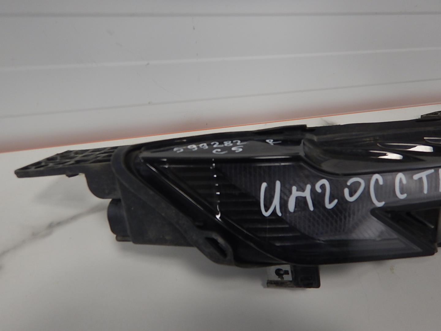 Фара дневного света правая (ходовые огни)