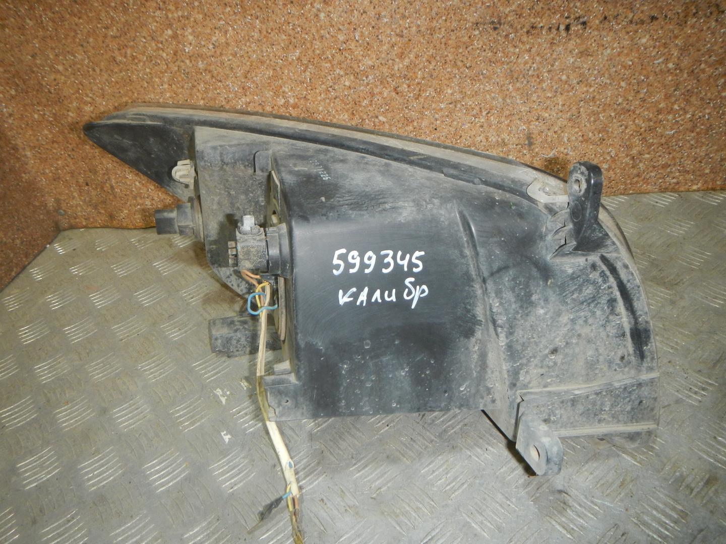 Фара левая для Caliber 2006-2011