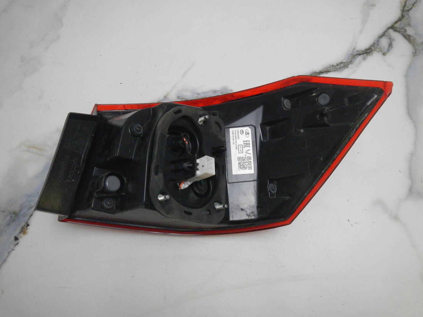 Фонарь задний левый