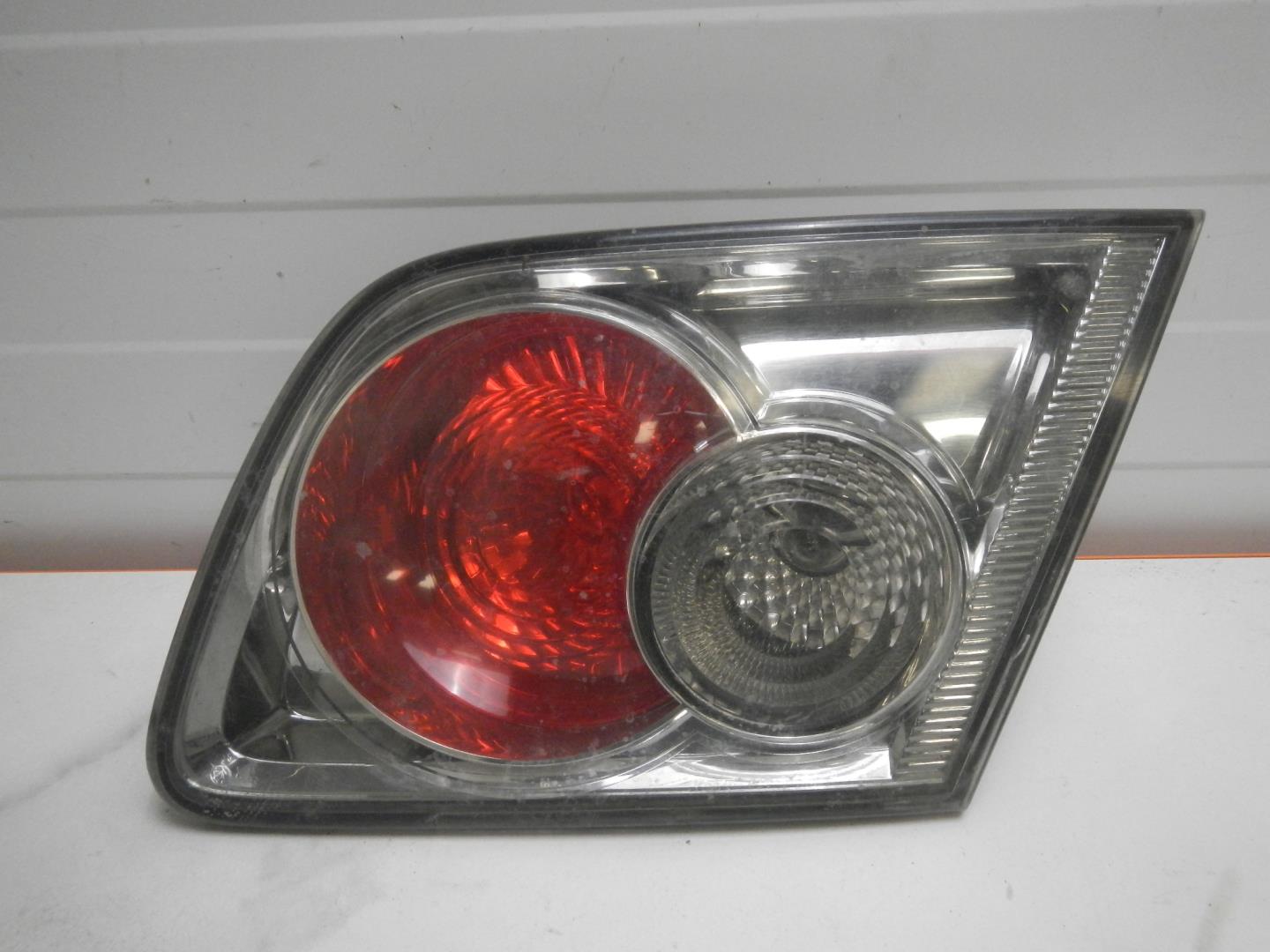 Фонарь задний внутренний правый