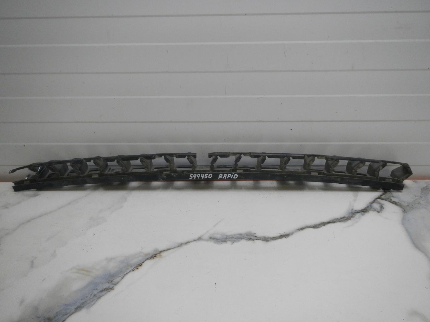 Кронштейн заднего бампера